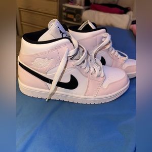 Air Jordan 1 mid ‘barely rose’ women’s